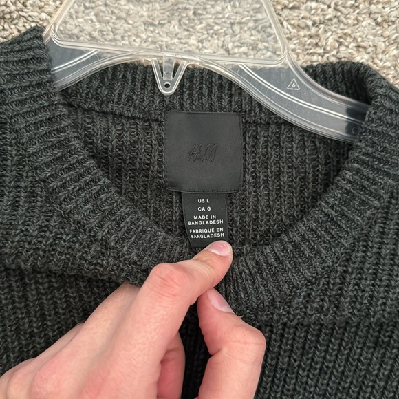 H&M Sweater Dark Green - Picture 3 of 3